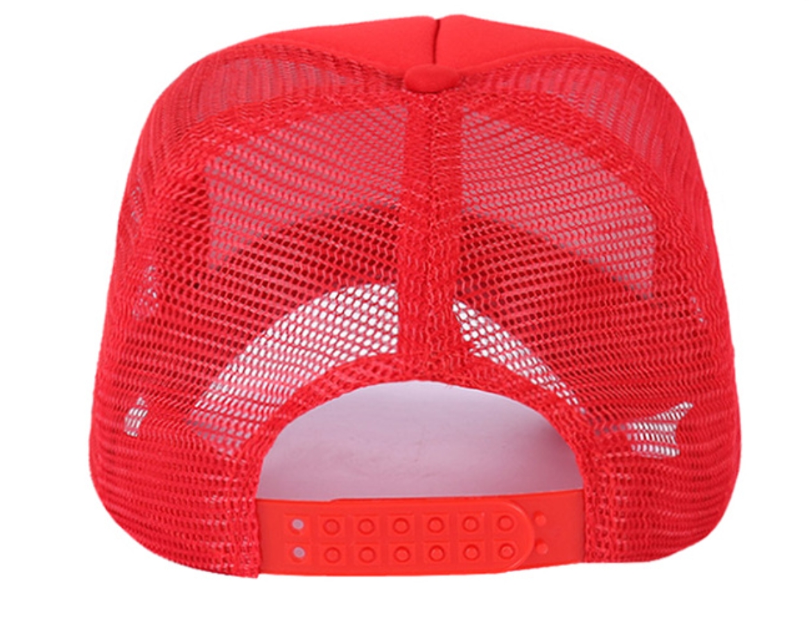 Gestalte deine Baseball-Cap aus Polyester mit aufgedrucktem Logo.